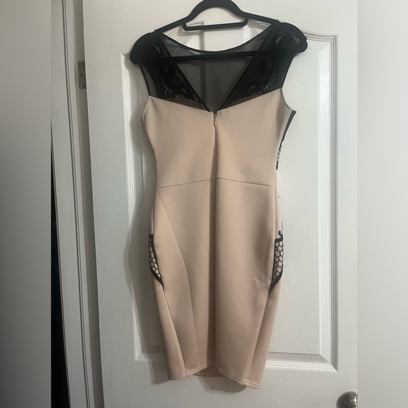 Lipsy London lace edge silhouette dress - Picture 4 of 6